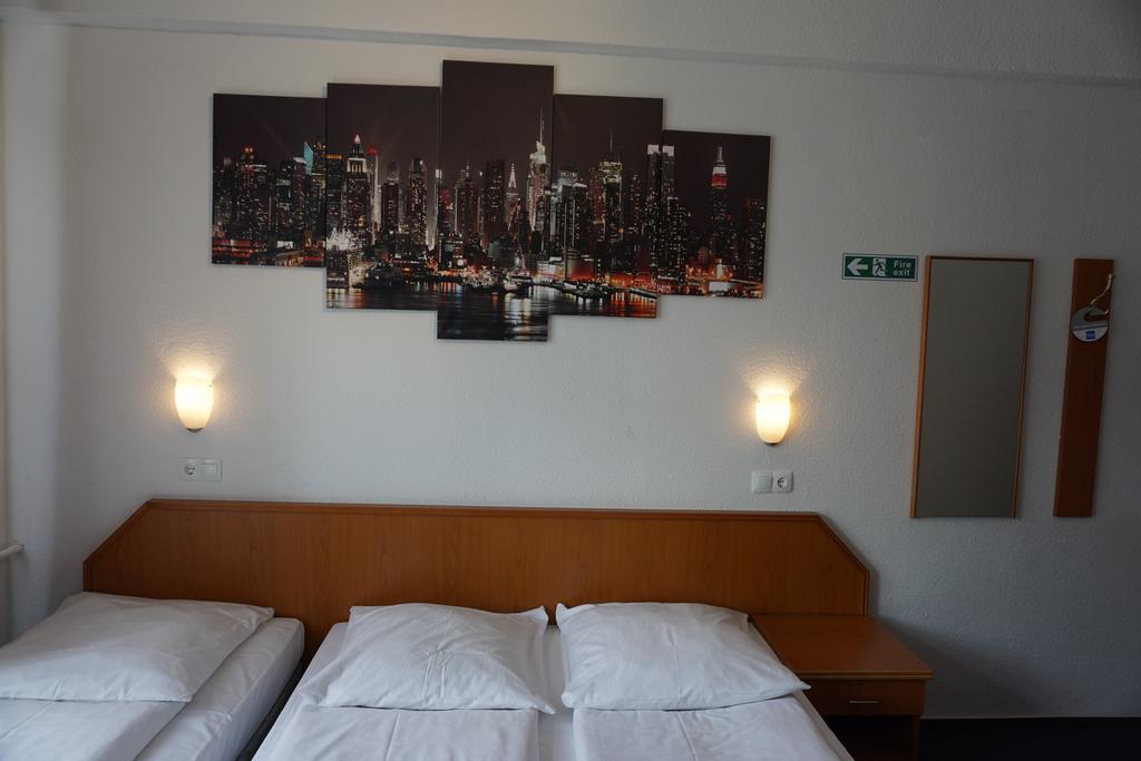 Itm Hotel Oase هامبورغ الغرفة الصورة